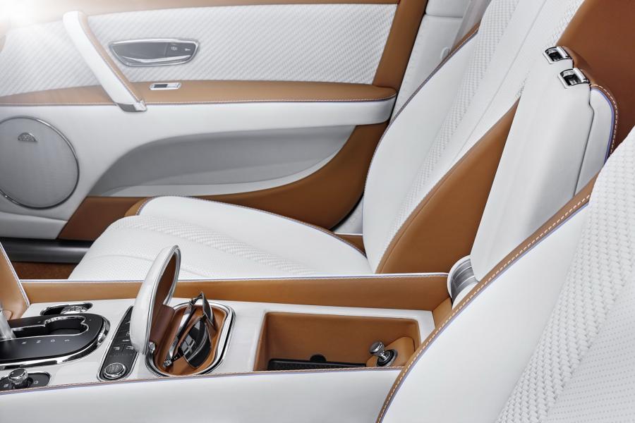 Детали интерьера Bentley Flying Spur by Startech 2015 года  (фото 13 из 14)